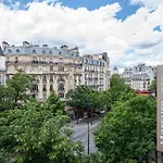 Mercure Montparnasse Raspail Hotel 4*