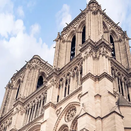 Mercure Montparnasse Raspail Hotel