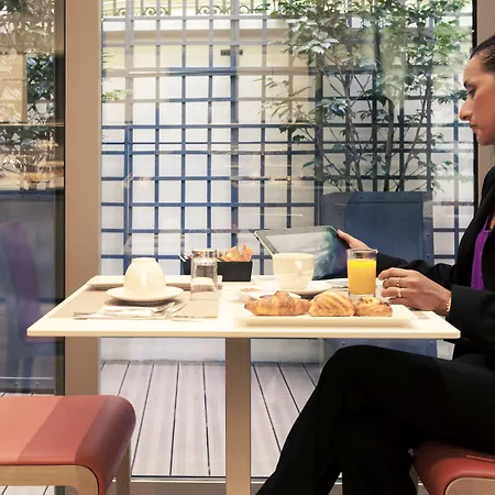 メルキュール モンパルナス ラスパイユ ホテル パリ