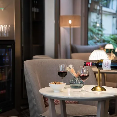 メルキュール モンパルナス ラスパイユ 4* パリ