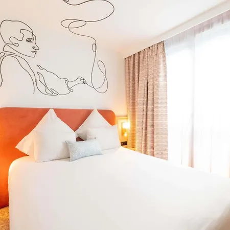 Mercure Montparnasse Raspail 4*