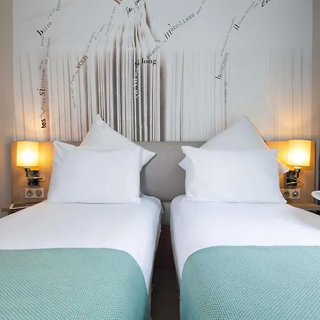 Hotel Mercure Montparnasse Raspail Paris