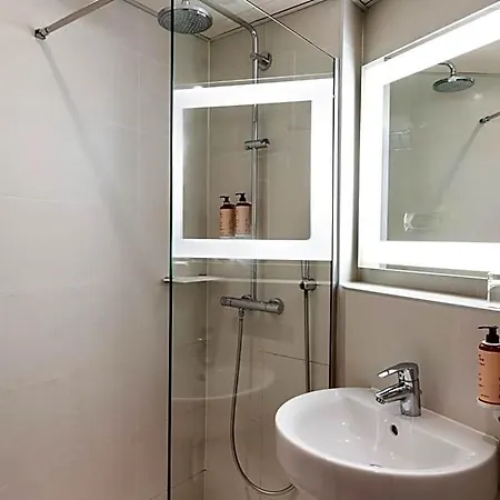 Mercure Montparnasse Raspail Hotell 4*
