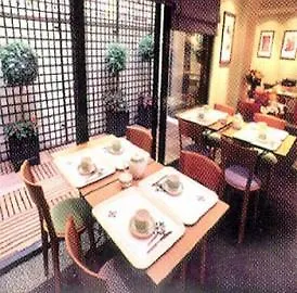 Hotel Mercure Montparnasse Raspail Paris