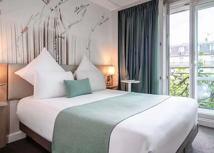 Mercure Montparnasse Raspail Hotel 4*