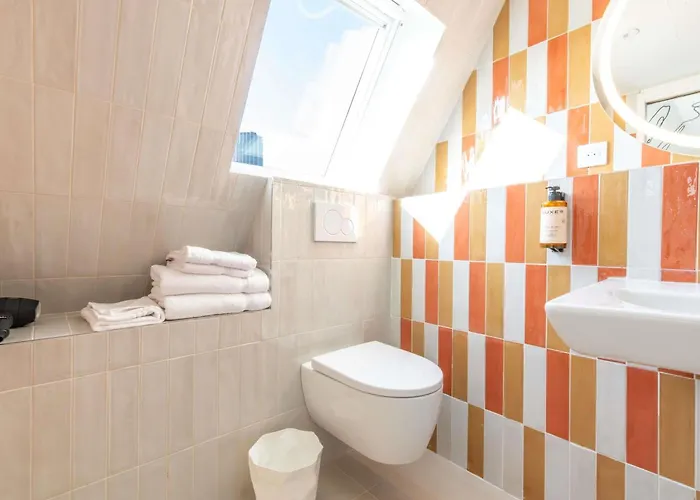 Mercure Montparnasse Raspail 4* פריז