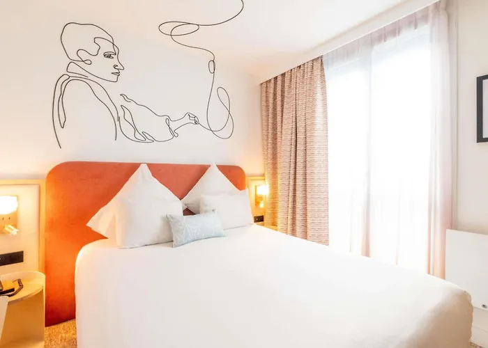 Mercure Montparnasse Raspail 4*