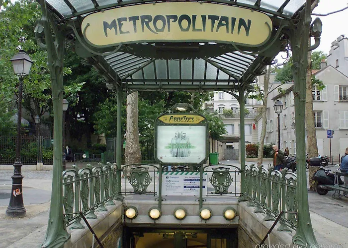 Mercure Montparnasse Raspail Hotel