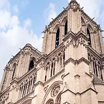 Mercure Montparnasse Raspail Hotel
