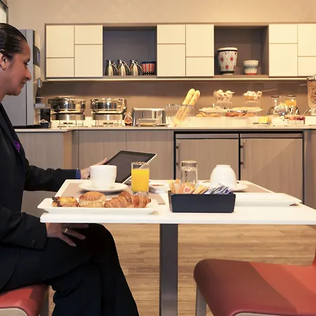 Отель Mercure Montparnasse Raspail