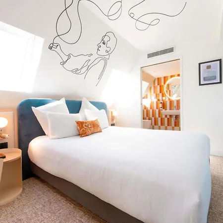 Mercure Montparnasse Raspail Hotel 4*