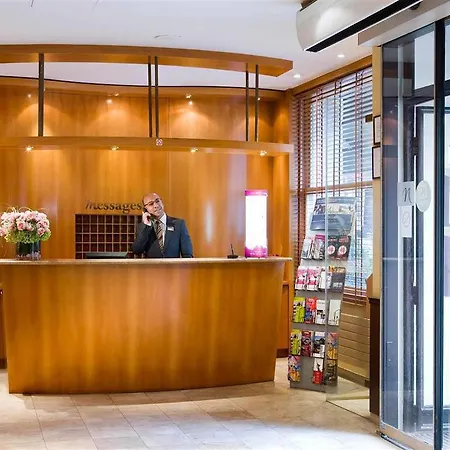 Mercure Montparnasse Raspail Отель Париж